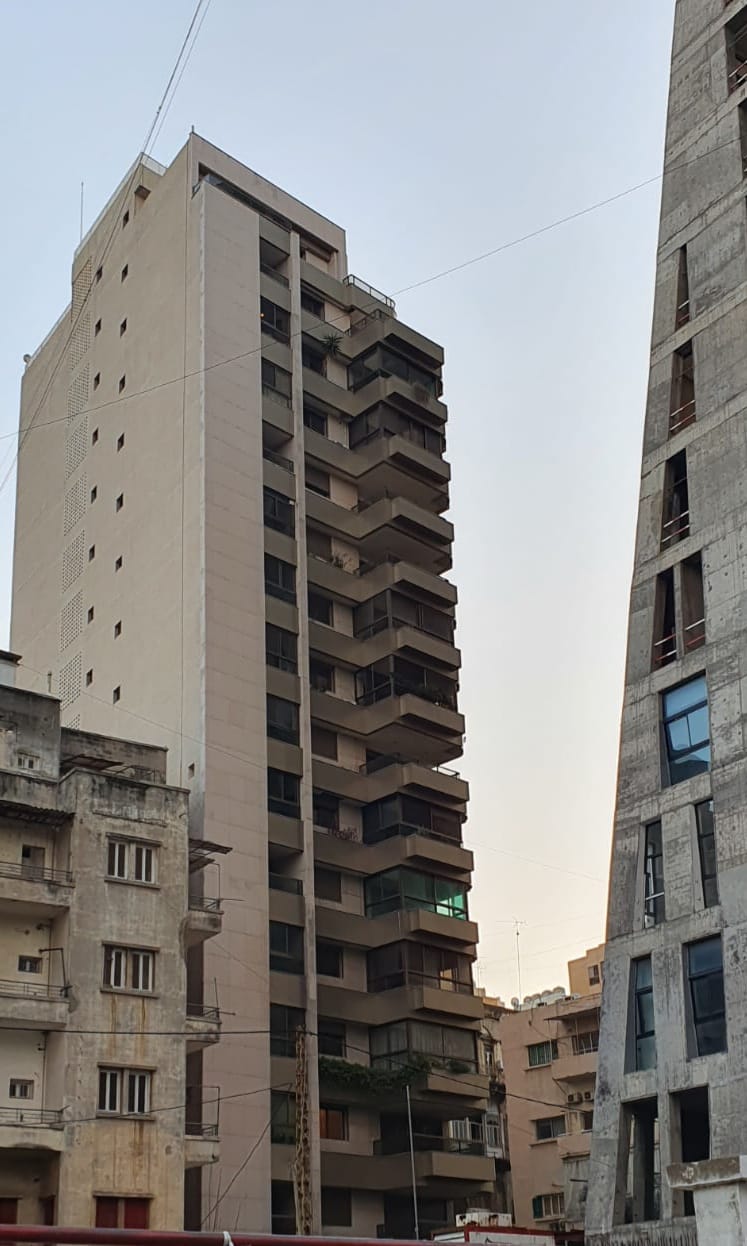 بناية الحريري في بيروت